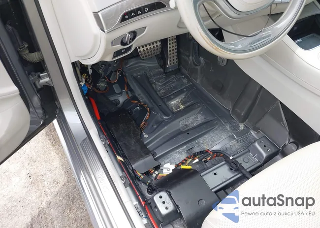 WDDUG8CB4FA169679: 42098297