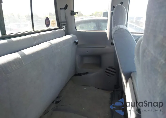 1B7HF13Z0VJ542945: 42100061