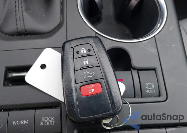 5TDHZRBH6LS501945: 42101005