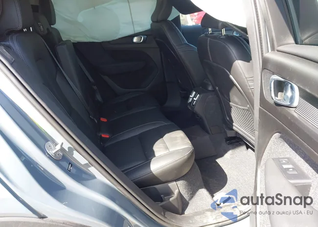 YV4L12UX9P2060819: 42101069