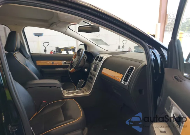 2LMDU88C48BJ37696: 42100252