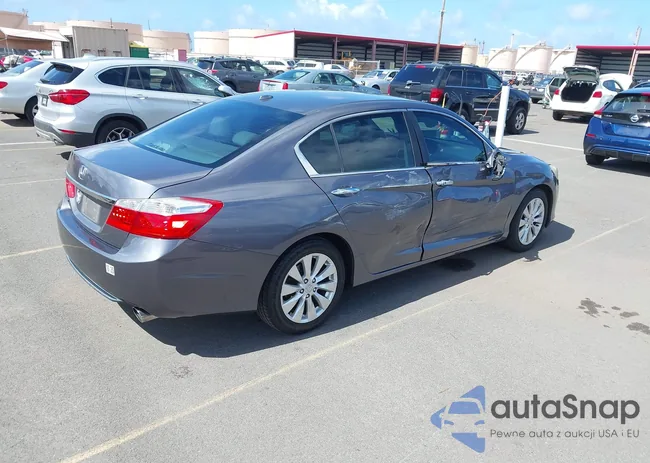 1HGCR2F84FA245559: 42100377