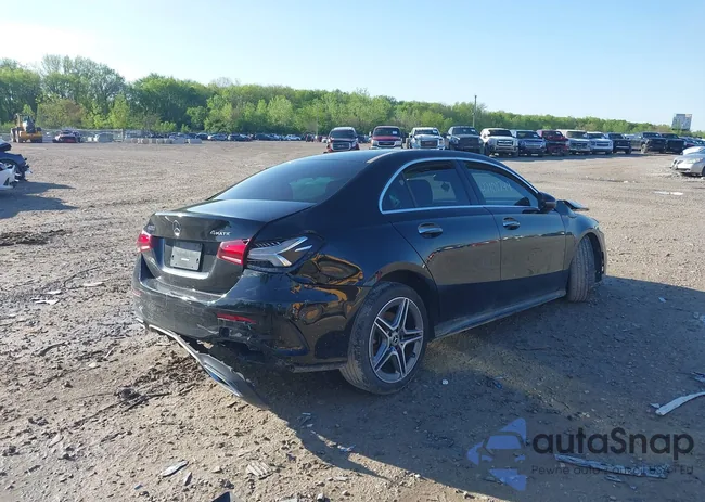 W1K3G4FB4NJ367693: 42101749