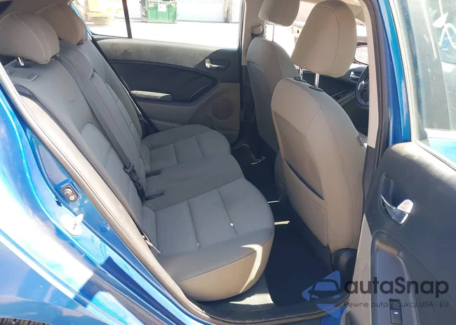 KNAFX5A88F5349911: 42101827