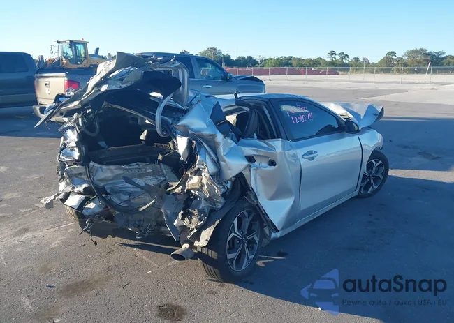 3KPF24AD5KE072206: 42101892