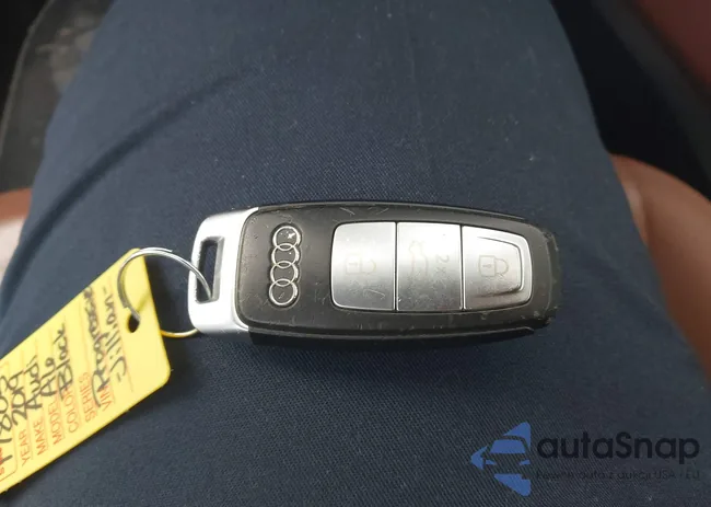 WAUD8AF2XKN121887: 42101940