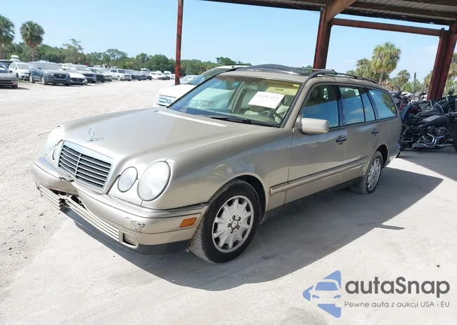 WDBJH65F3XA845635: 42102122