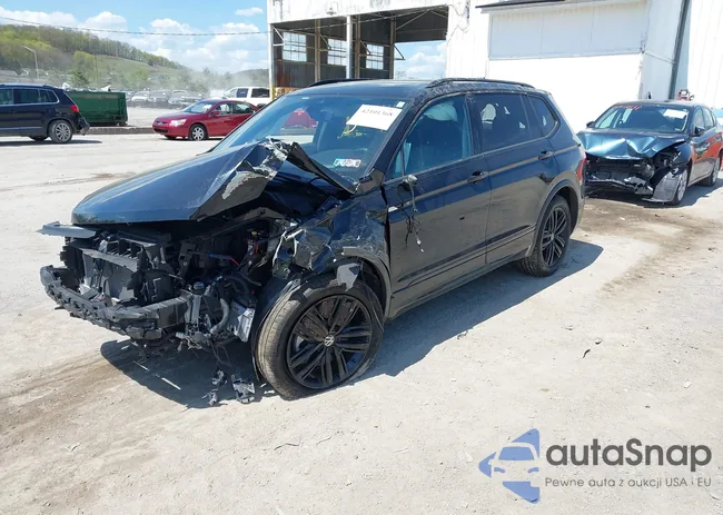 3VV8B7AX8NM083992: 42101368