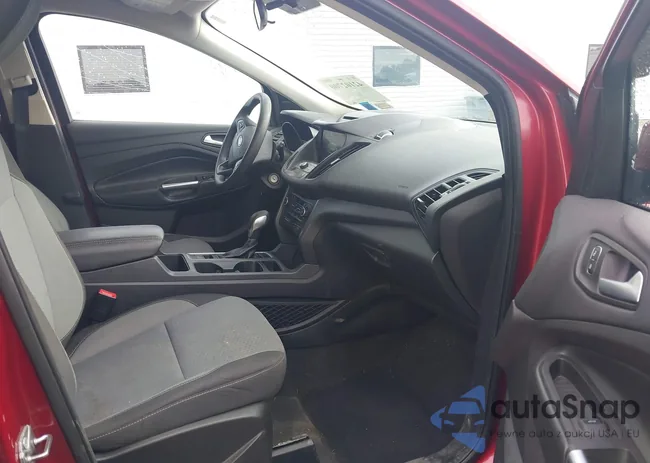 1FMCU9GD5JUD40586: 42102700