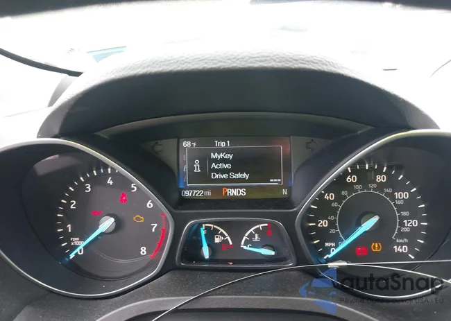 1FMCU9GD5JUD40586: 42102700