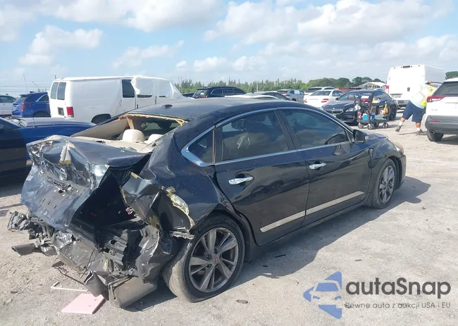 1N4AL3APXFC194817: 42102741