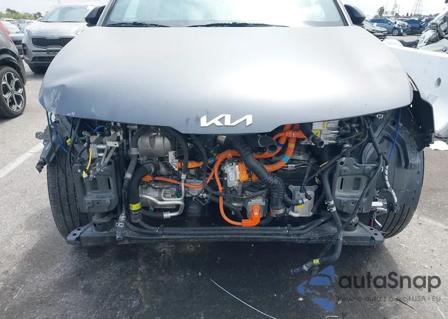 KNDPYDAH1P7084060: 42102747