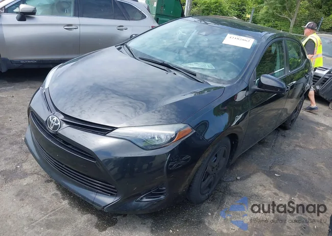 2T1BURHE7JC018388: 42102862