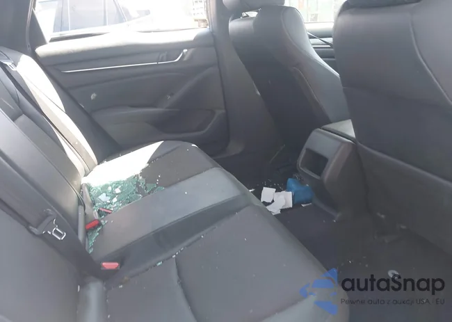 1HGCV1F30JA211329: 42103111