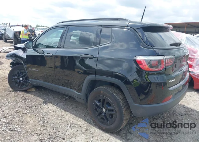 3C4NJDAB6JT256254: 42103112