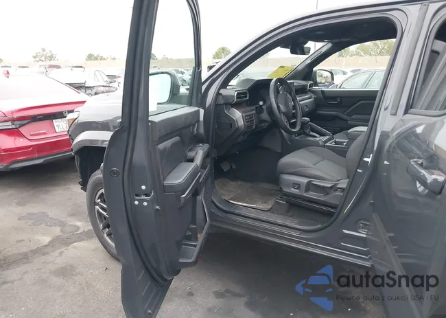 3TMKB5FN1RM018200: 42103652