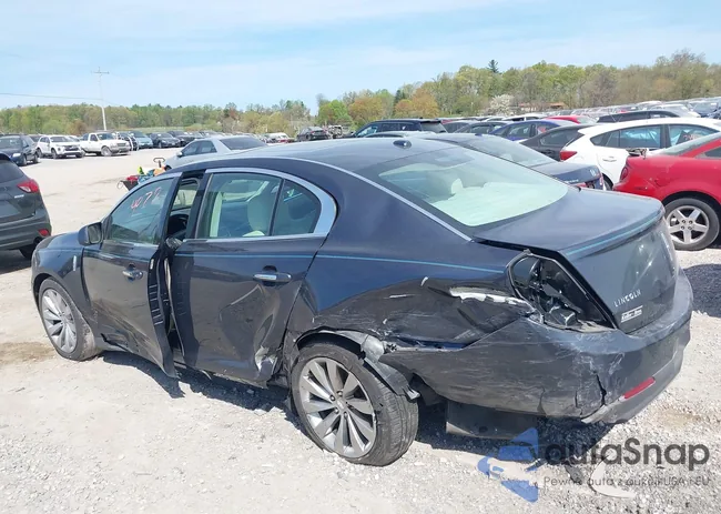 1LNHL9EK1EG606152: 42104079