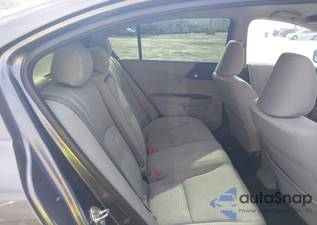 1HGCR2F38GA024312: 42104716