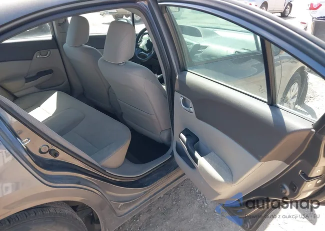 2HGFB2F53CH581661: 42104911