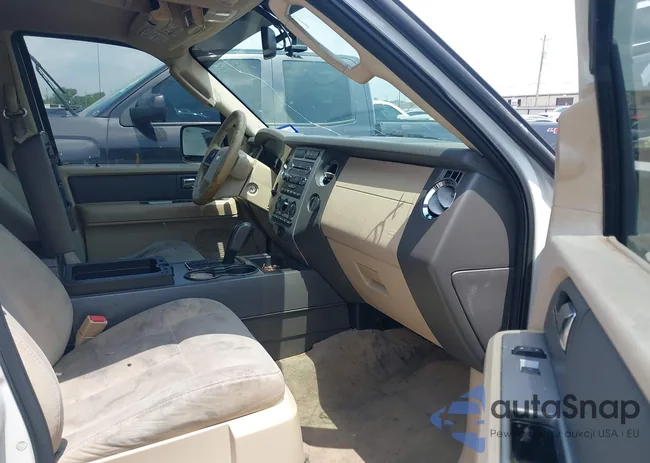 1FMFU155X8LA25115: 42105135