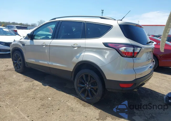 1FMCU9GD3HUE67086: 42104376