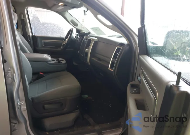 1C6RR7TT8KS649717: 42105695