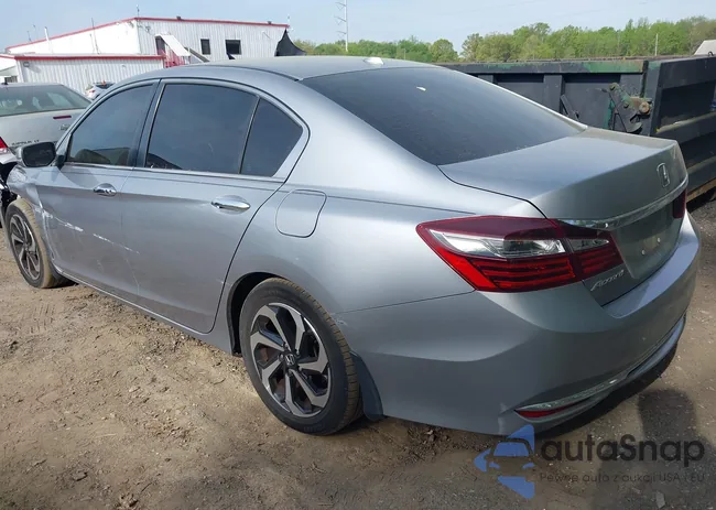 1HGCR2F72GA195897: 42105752