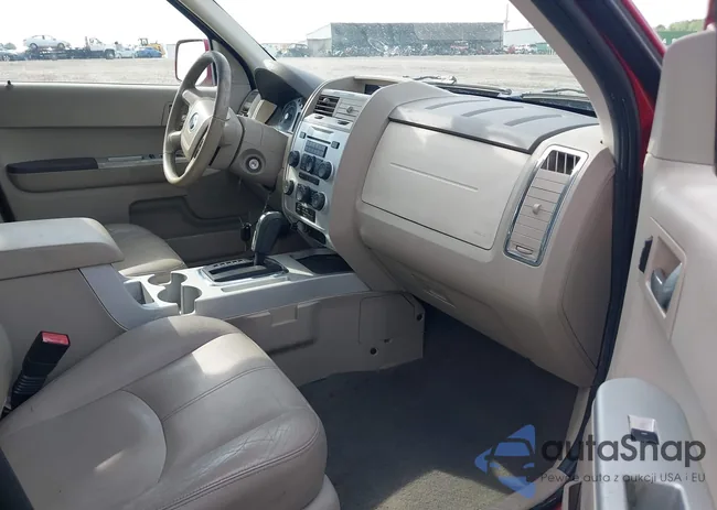 4M2CU87158KJ12964: 42105891