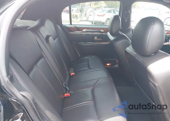 2LNHM82W68X659796: 42105970