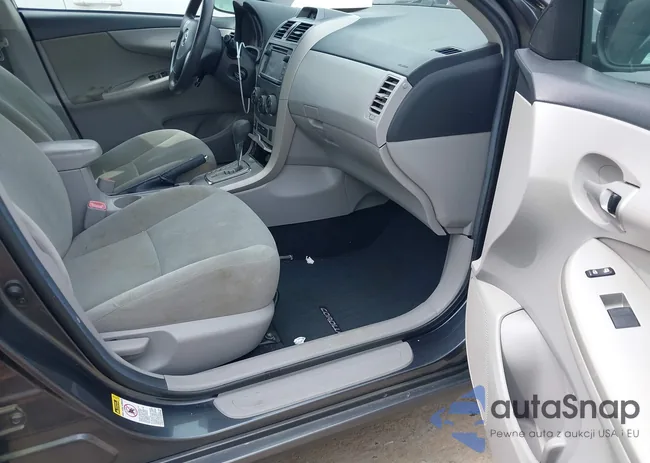 2T1BU4EE5DC957261: 42106024