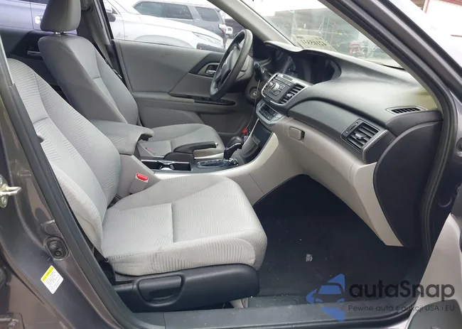 1HGCR2F32FA016897: 42105331