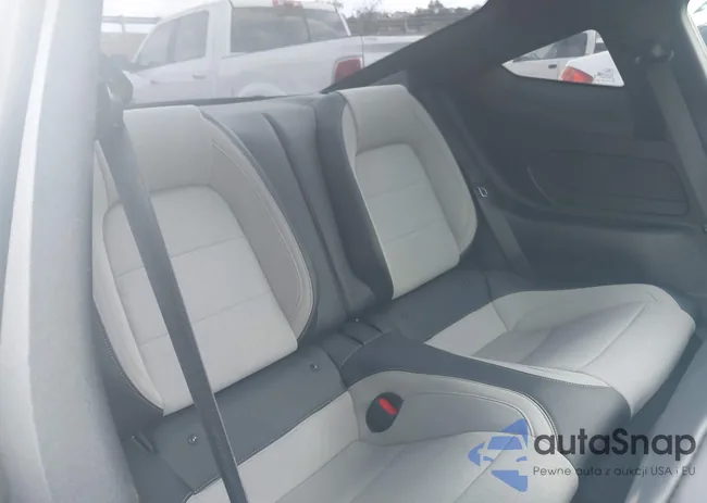 1FA6P8CF4R5411265: 42106758