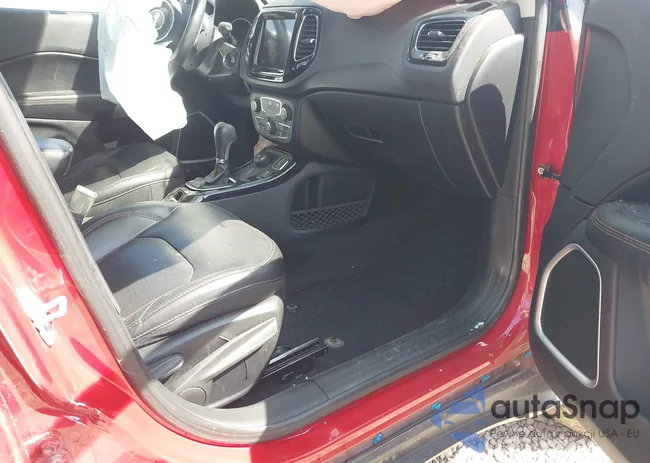 3C4NJDCB7KT596110: 42108161