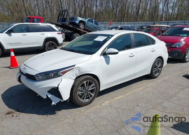 3KPF24AD6RE786274: 42108741