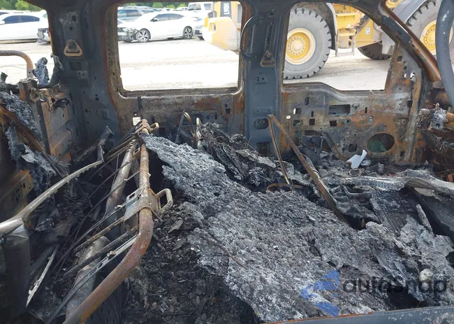 1FTPW12526KA90194: 42108745