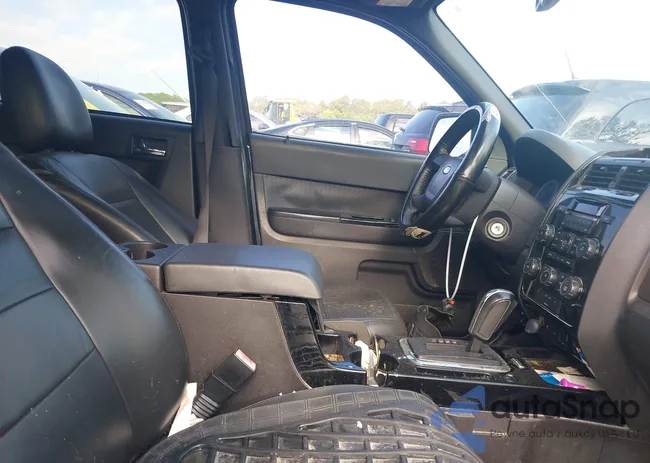 1FMCU94G69KC26246: 42109003