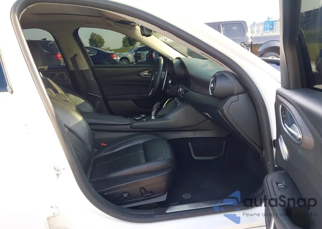 ZARFAMBN6K7601016: 42109097