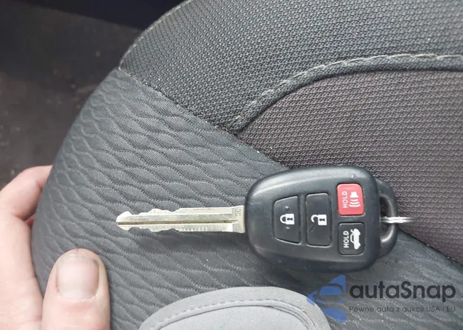 2T1BURHE1JC003661: 42109176