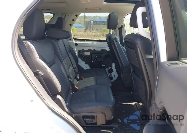 SALRG2RV9JA072588: 42108261