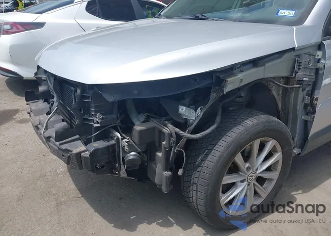 WVGAV7AX2HK043695: 42108469