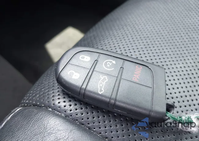 2C3CCAGG8JH268941: 42108503