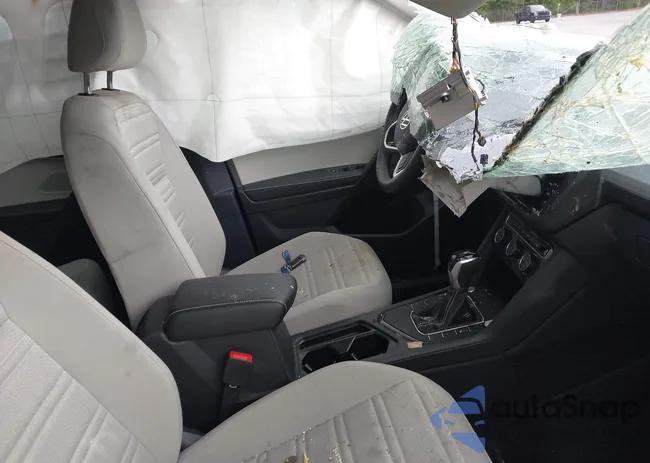 3VVRB7AX6RM206263: 42109733