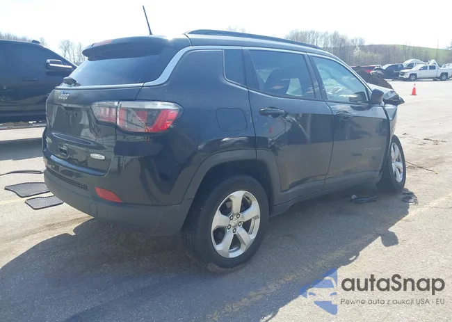 3C4NJDBB1JT265894: 42109967