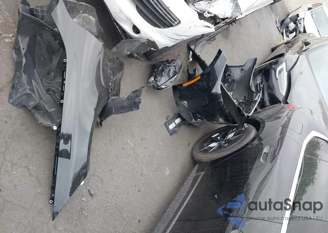 WBY43AW06RFT40624: 42110076