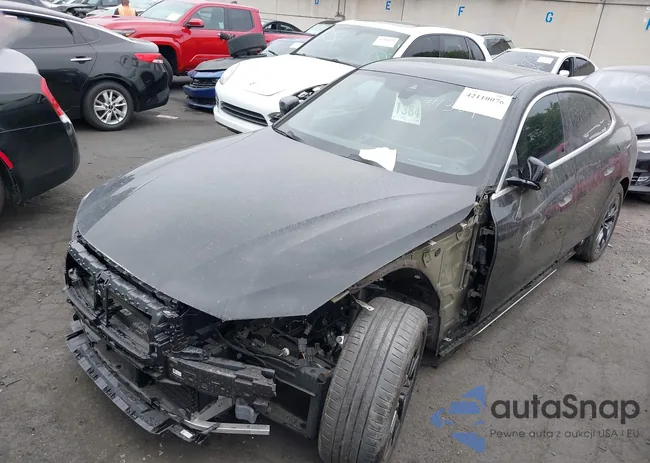 WBY43AW06RFT40624: 42110076