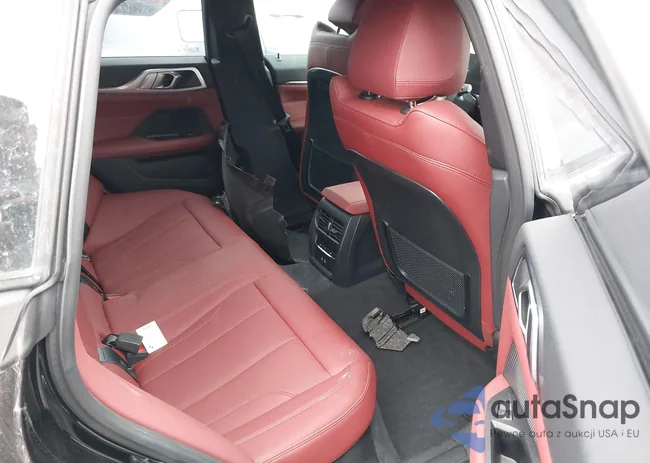 WBY43AW06RFT40624: 42110076