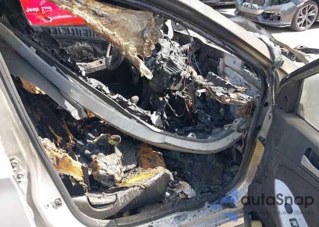 KMHCT5AE8EU176480: 42110742