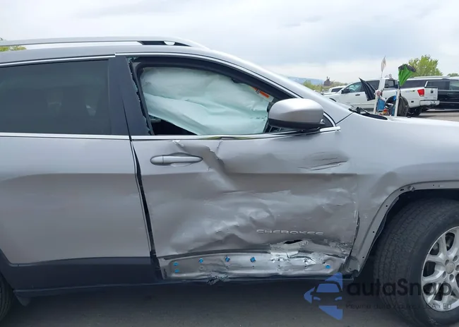 1C4PJMCS3HW647520: 42110777