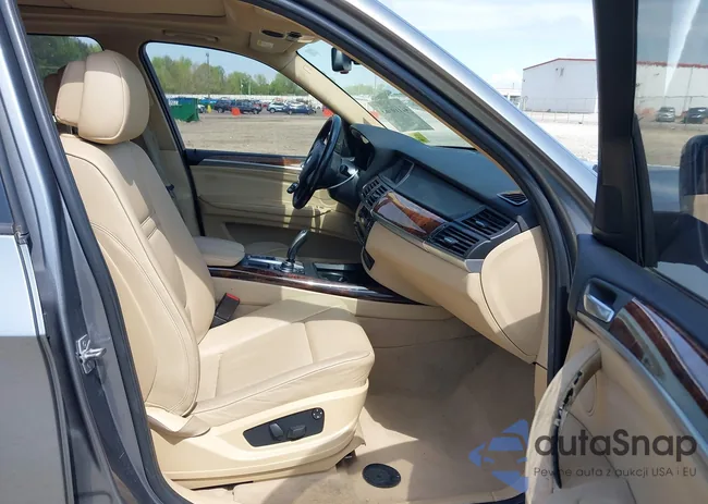 5UXFE4C57AL279617: 42110783