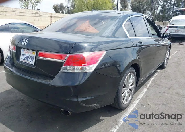 1HGCP2F80CA062516: 42111000